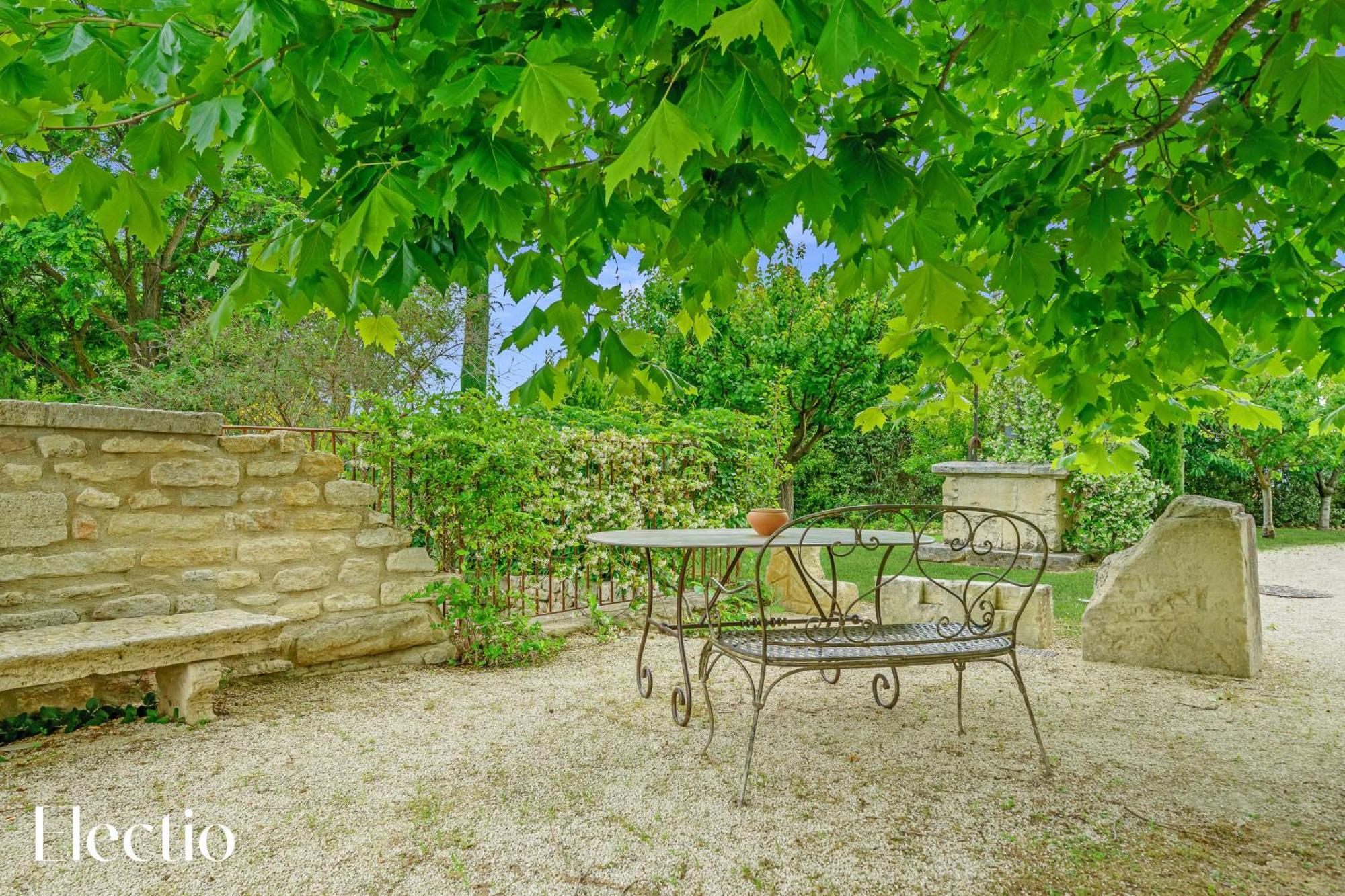 Residence Les Petitons Оппед Екстер'єр фото
