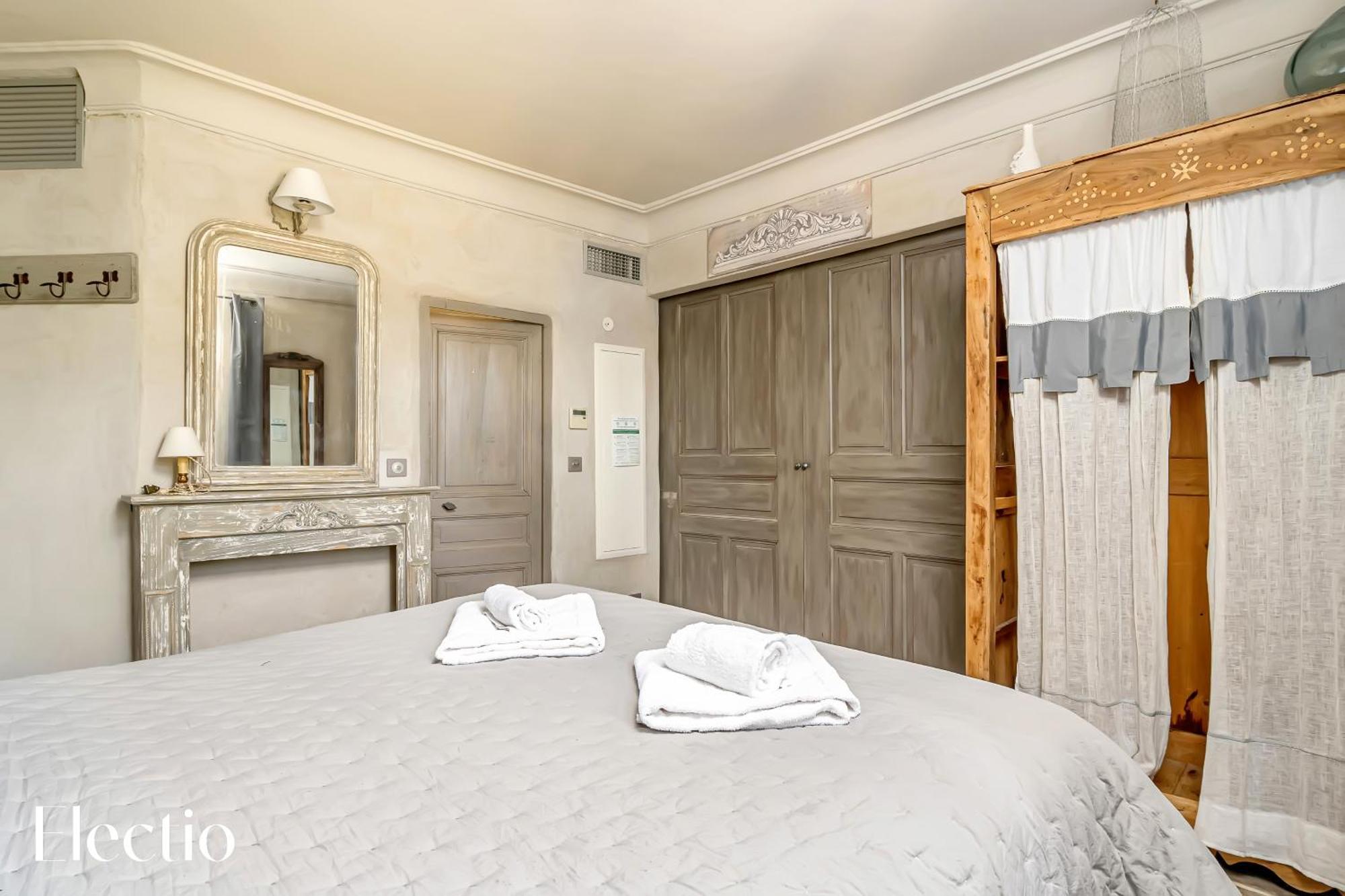 Residence Les Petitons Оппед Екстер'єр фото