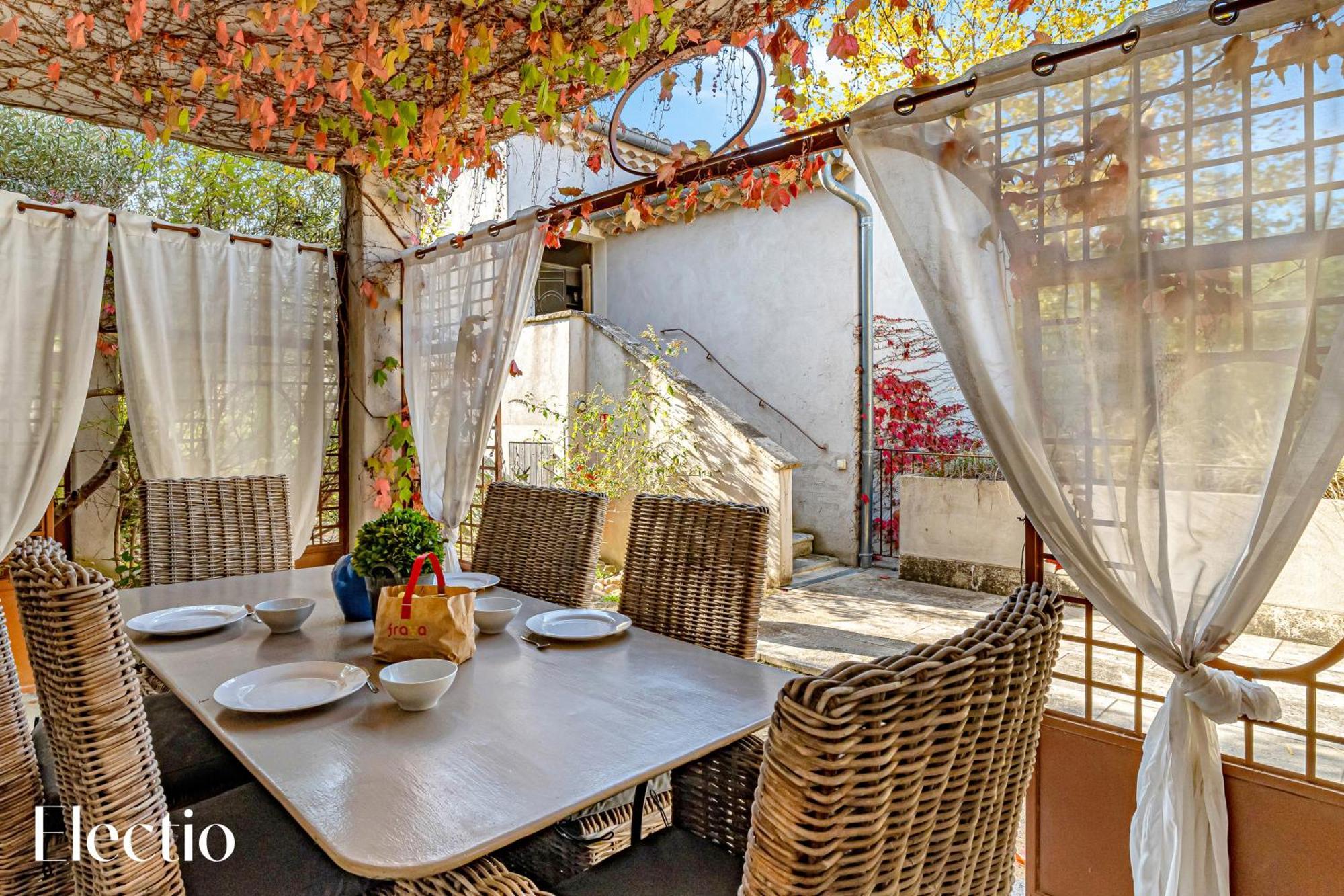 Residence Les Petitons Оппед Екстер'єр фото