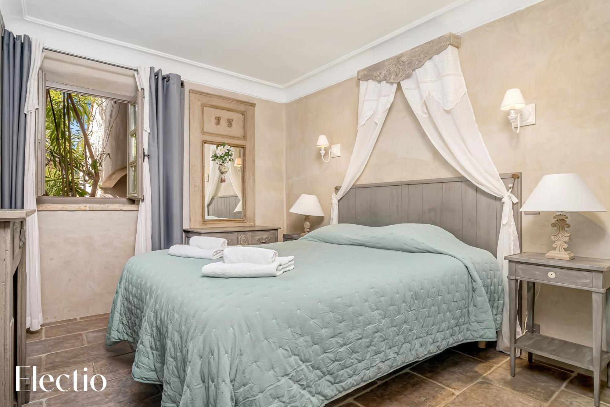 Residence Les Petitons Оппед Екстер'єр фото